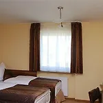 Trzy Swiaty & Wellness Rajska Wyspa Hotel