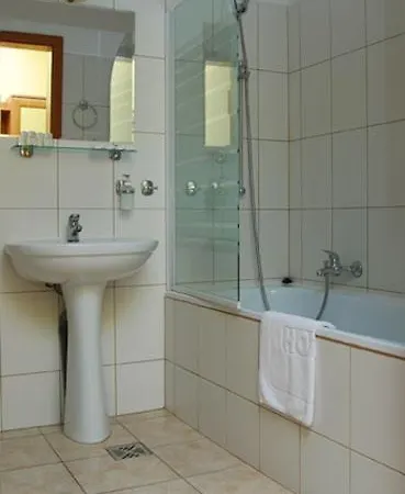 Trzy Swiaty & Wellness Rajska Wyspa ホテル