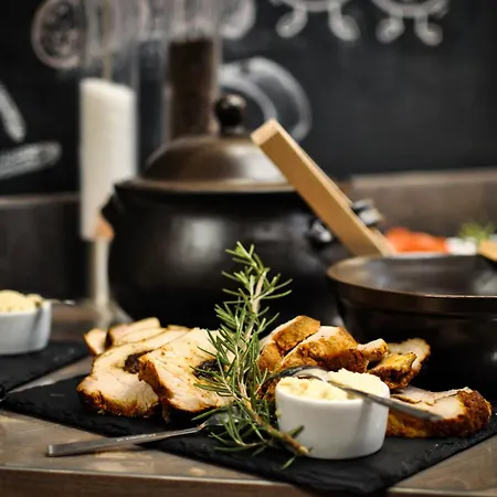 ホテル Trzy Swiaty & Wellness Rajska Wyspa グリヴィツェ