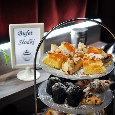 Trzy Swiaty & Wellness Rajska Wyspa Hotel Gliwice