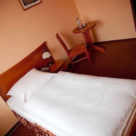 ホテル Trzy Swiaty & Wellness Rajska Wyspa