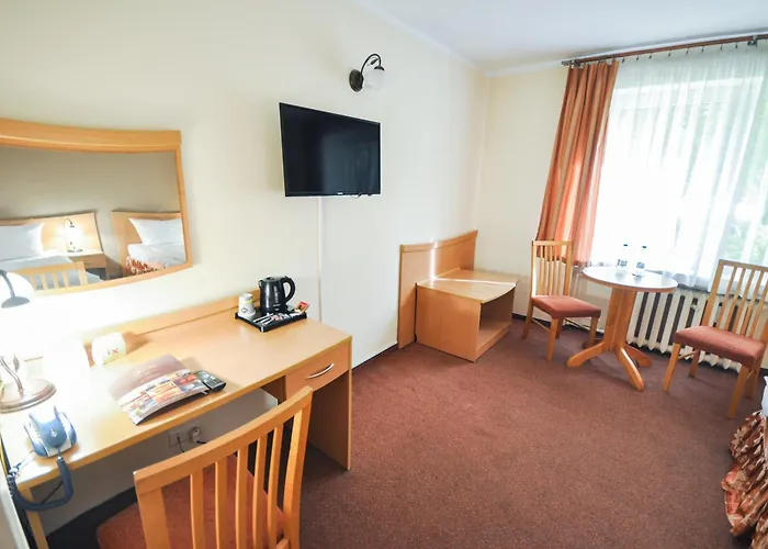 Trzy Swiaty & Wellness Rajska Wyspa Hotel